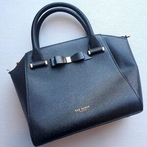 Ted Baker London Black Pebble Leather Janne Bow Purse like new *flaw